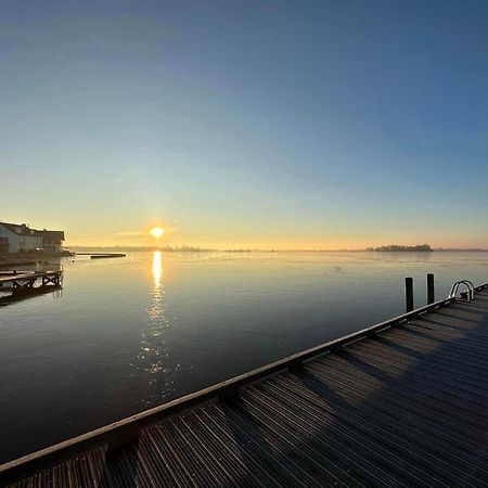 Hotel Cafe Restaurant Heineke Loosdrecht Exteriör bild