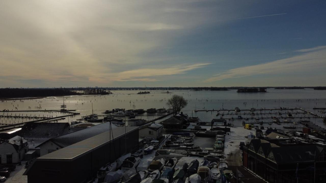 Hotel Cafe Restaurant Heineke Loosdrecht Exteriör bild