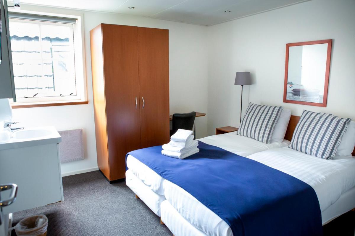 Hotel Cafe Restaurant Heineke Loosdrecht Exteriör bild