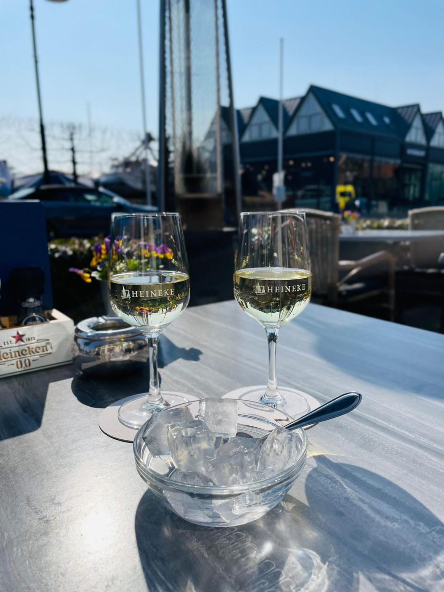 Hotel Cafe Restaurant Heineke Loosdrecht Exteriör bild