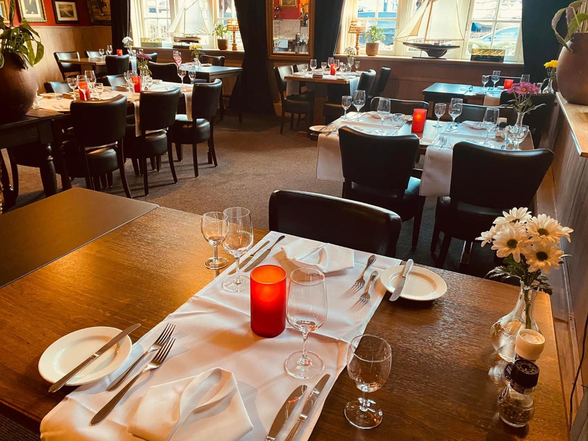 Hotel Cafe Restaurant Heineke Loosdrecht Exteriör bild